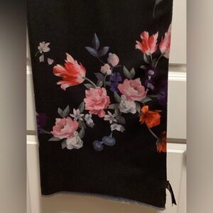 Ted Baker Floral Blanket Scarf Shawl Wrap Black 27 x 70 inches small fringe
